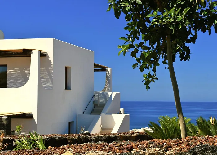 Kuddie Rosse Eco-Friendly Residence